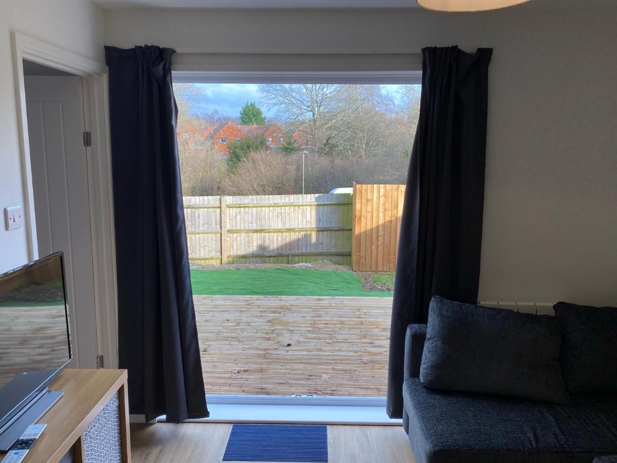 Arragon Short-Stay Apartments Waterlooville Bagian luar foto